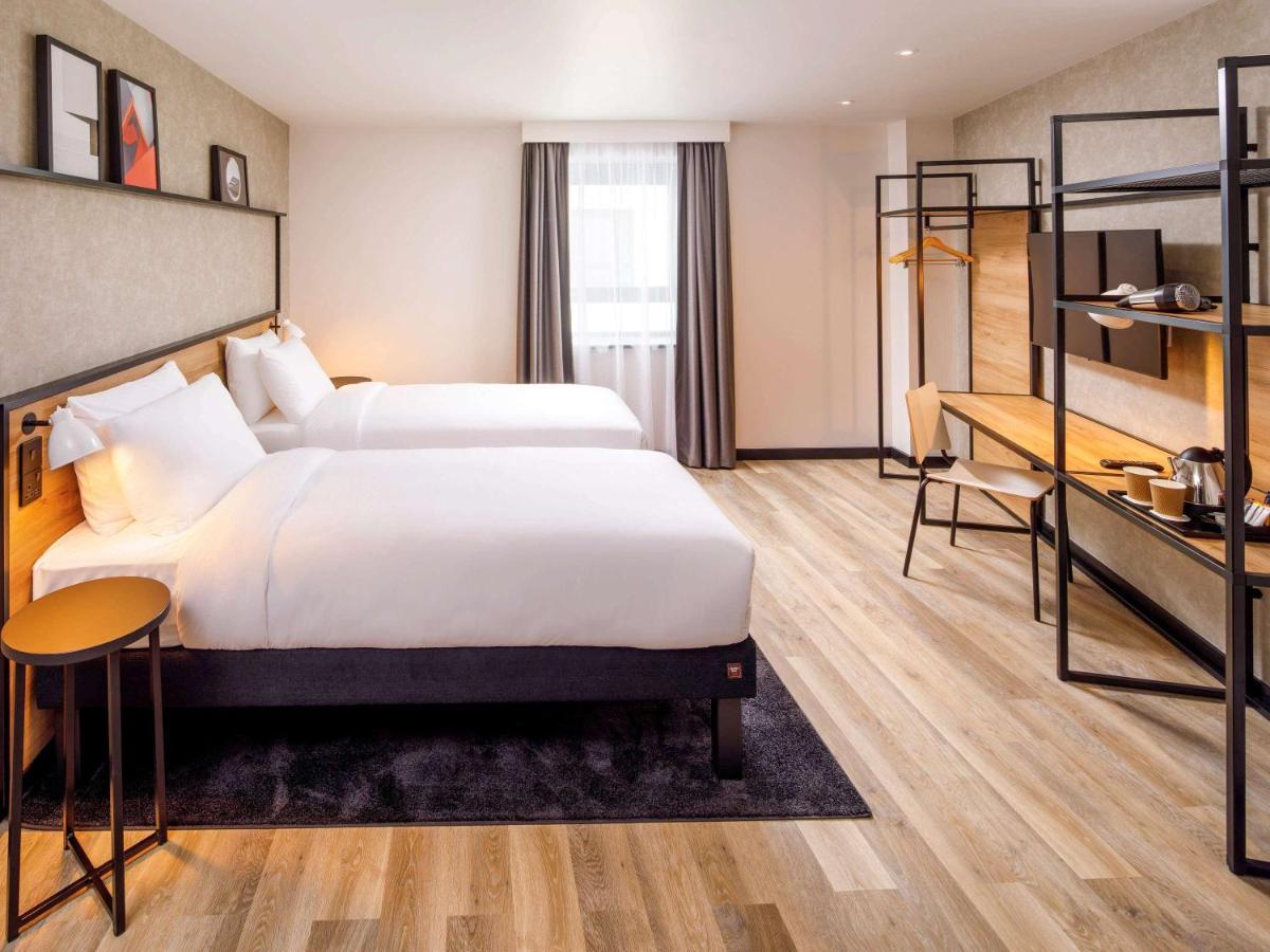 Ibis London Sutton Point Hotel Exterior photo